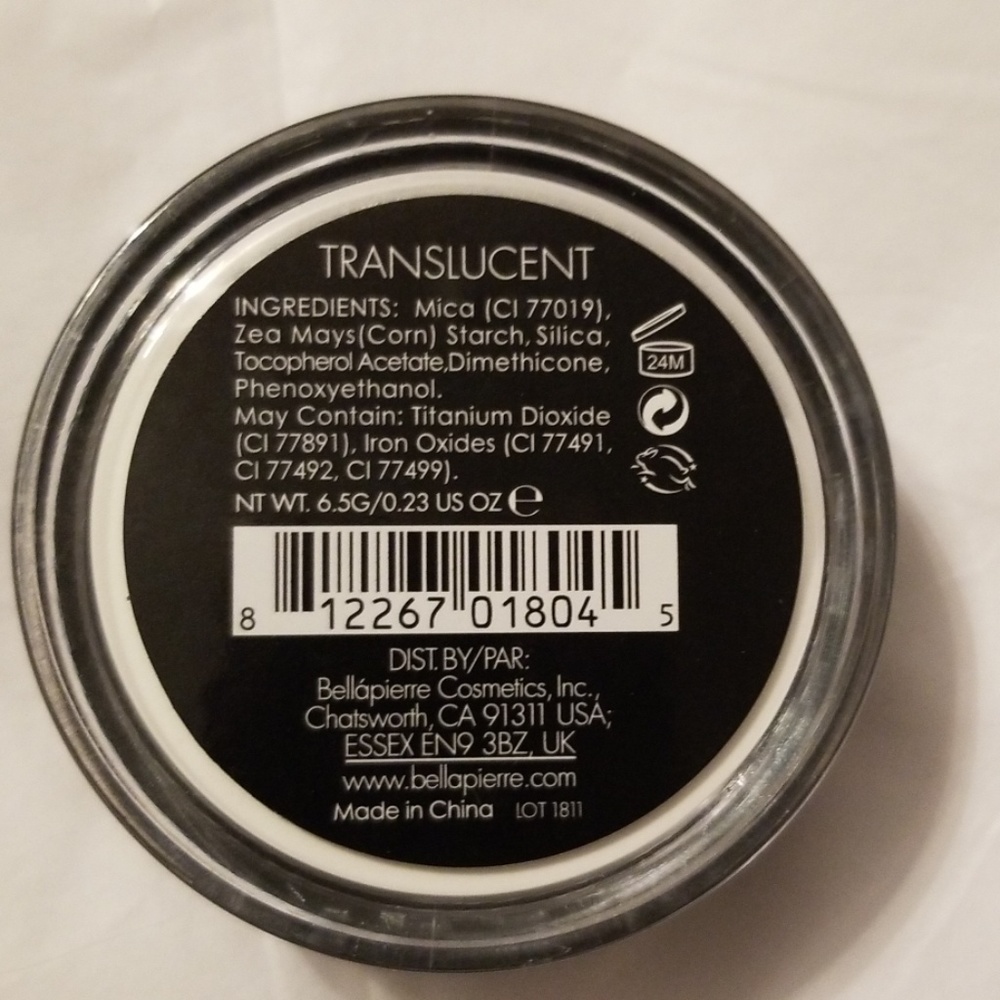 BellaPierre Cosm Translucent HD Finishing Powder - Picture 3 of 4